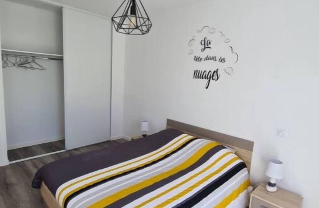 Bel Appartement Récent Avec Parking