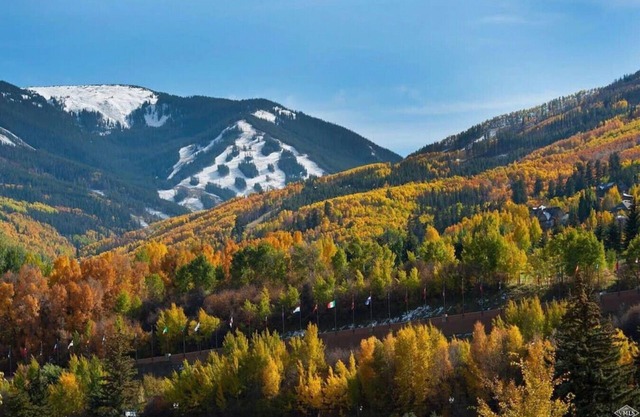 Bel Lago #7 · Impeccable Lakeside Penthouse - Pool & Hot-Tub, A/C