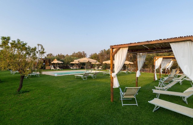 'Bellavita and Pool' Apartment with Shared Pool, Wi-Fi and Air Conditioning