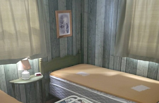 Berry Family Cottage - Green