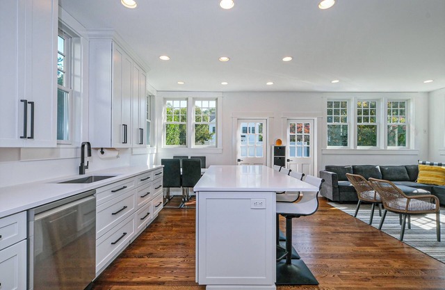 Best Location in Rye-5 min walk to Town and Metro North Train