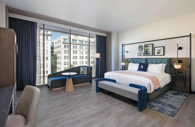Best Place to Stay in Washington DC! City View, Pet-friendly Accommodation!