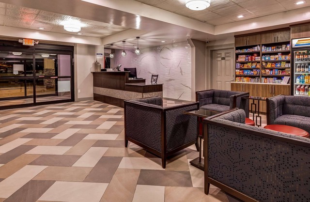 Best Western Plus Heritage Inn