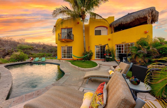 Bienvenido a Casa Juanita! Your Personal Secluded Private Resort Awaits You!