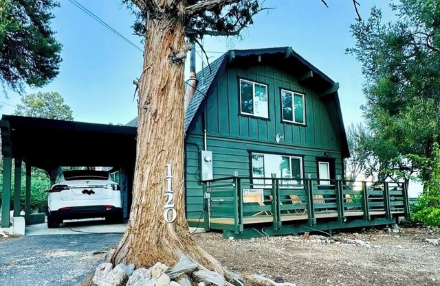 Big Bear Mountain View Cabin