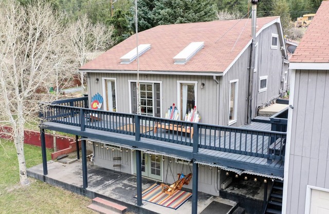 BIG FAMILY/Friends Mountains house/Hot Tub 24 hrs/Near I-70/River View/RAFTING.