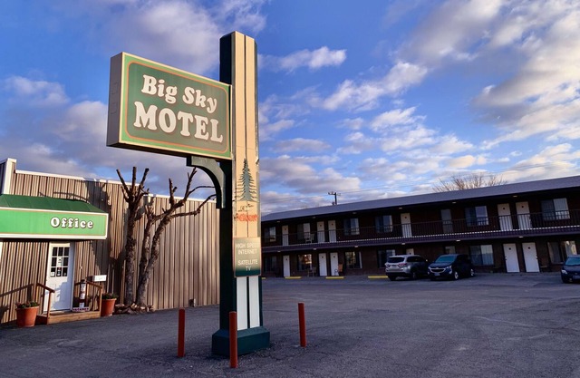 Big Sky Motel