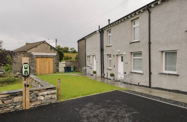 BILL’S BARN, pet friendly, with a garden in Ulverston