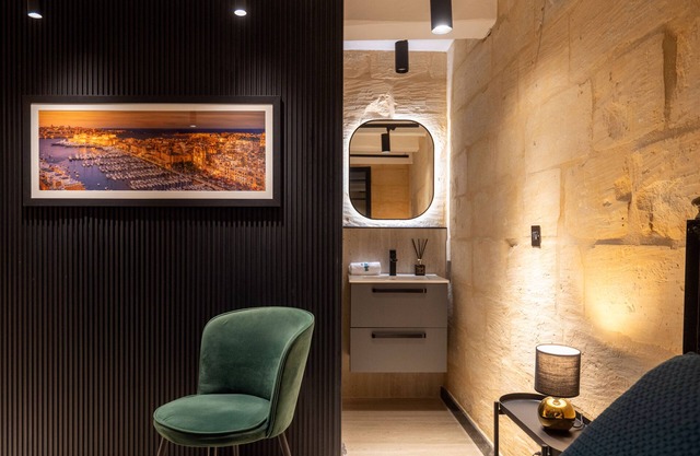 Birgu Boutique Stay | Private Hot Tub & Cinema