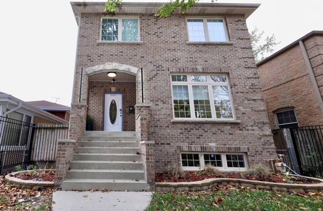 Birthday?Anniversary?Showers?3500 sq ft, sleeps 16