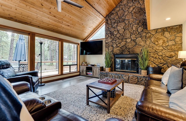 Black Butte Ranch-GM on 7th Hole. Major Upgrades! Ranch Favorite!