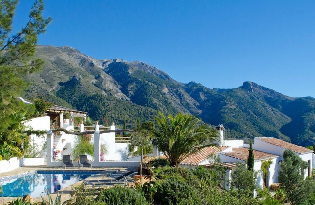 Blanco De Caza - Three Bedroom Villa, Sleeps 6