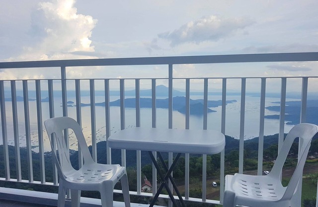 Blowing In The Wind Tagaytay