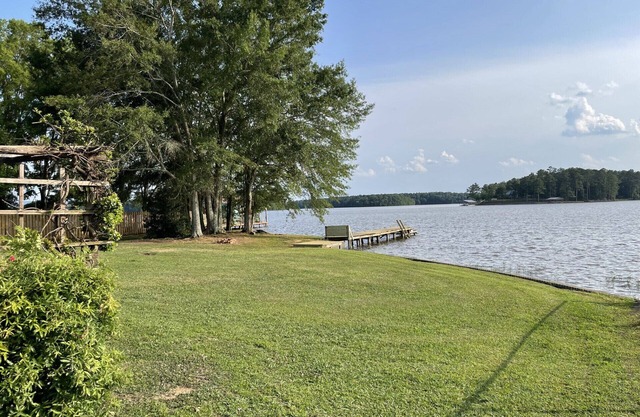 Blue Heron Retreat - bring the whole family. Relax and have fun at the lake.
