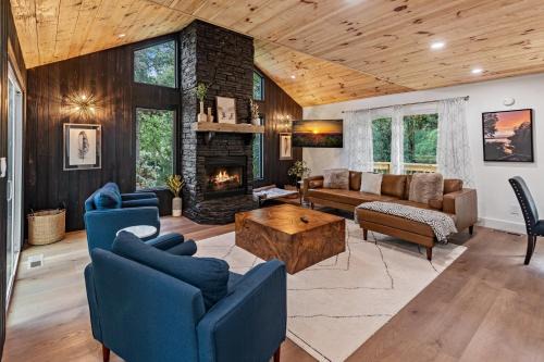 Blue Ridge Lake Home with Hot Tub in Morganton!