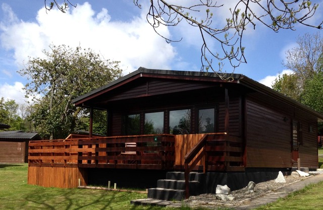 Bluebell Lodge 4 with Hot Tub, Newton Stewart