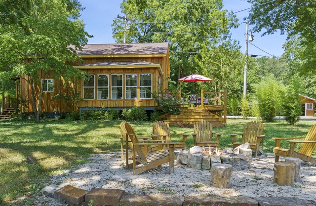 Bluff Cabin | Open Deck w/ Great Views