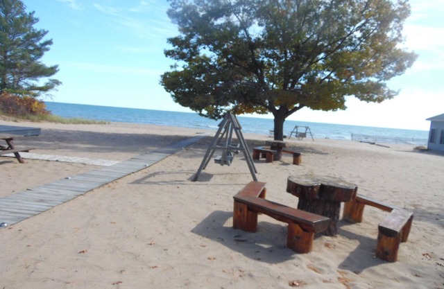 Board Walk Beach 2 Tree House one of 3 cabins on Lake Huron