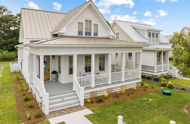 Boathouse Bungalow - Elegant & Pet Friendly