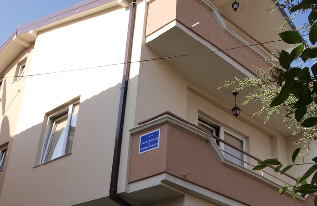 Bogdanovski Studios & Guest Rooms