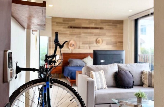 BOHO Loft Steps from the Beach