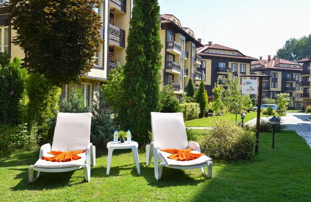 Bojur & Bojurland Apartment Complex