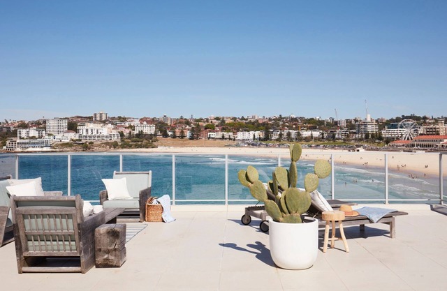 Bondi Beachfront - arguably the best view in Bondi!