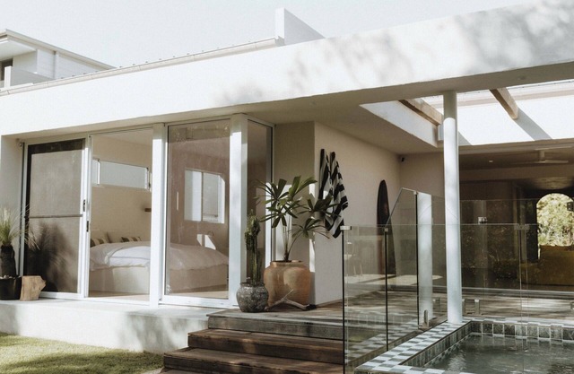 Boutique Beachfront 4 Bedroom Home with Magnesium Pool