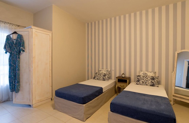Boutique Studio for 2 pers With pool (107)