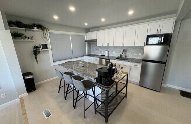 Bowline Landing-#1 · walk Mystic-Train/EV Lvl-2 · aquarium