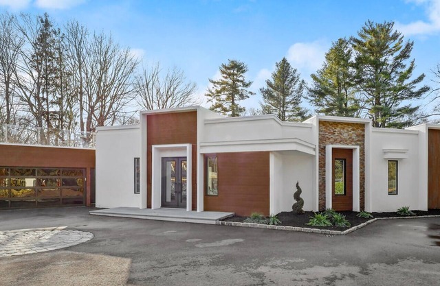 Brand New 5 min from downtown Rye & Train NYC Vibe Pet Friendly Hot List!