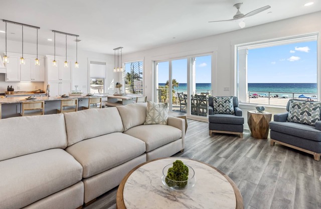 Brand New Gulf Front Home. 7BR, Custom Margaritaville Cabana, Pool. Discounts!