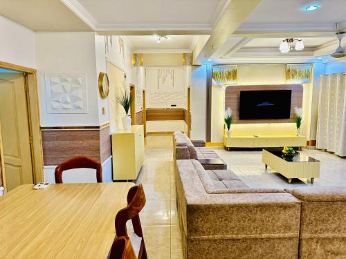 Brand New Luxurious Dreamview Apartment