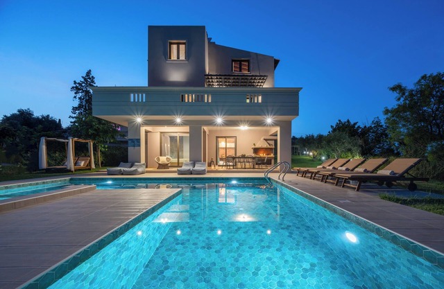 Brand new villa Olvini, private pool, ideal for family, modern design