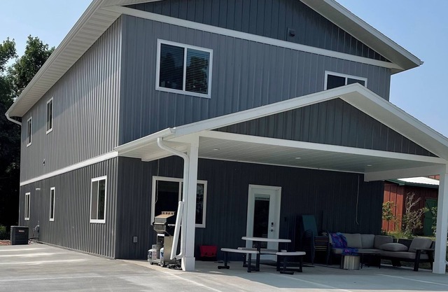 Brand new year-around lake cabin on Clear Lake!