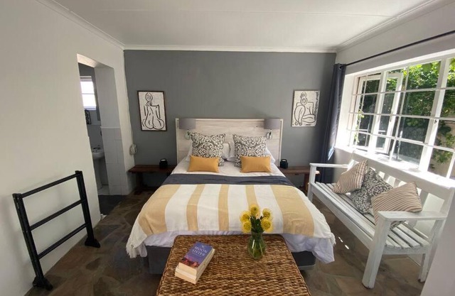 Breezy on the Bend's Stone Cottage