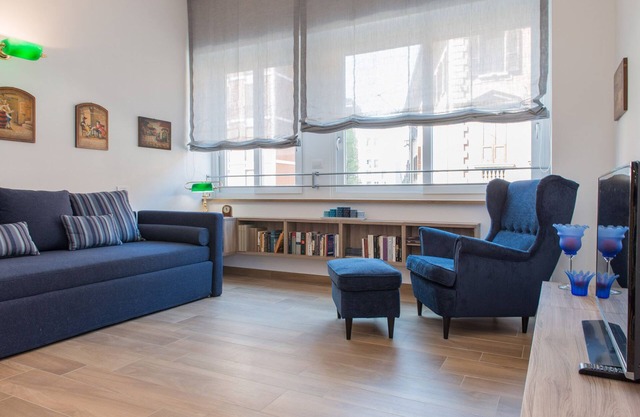 Brera Groups: 3/4 apartments on the same floor (NO party)