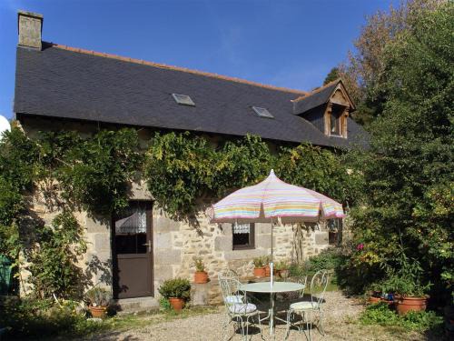 Breton Escape in Querrien