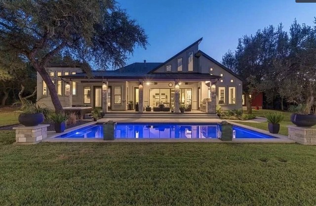 Brewery District Villa with Heated pool, Game Room, Hot Tub, and more!