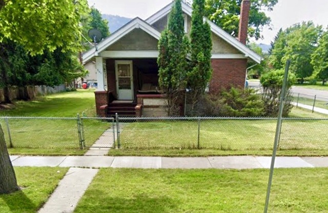 Brick University home just 2 blocks from the University!