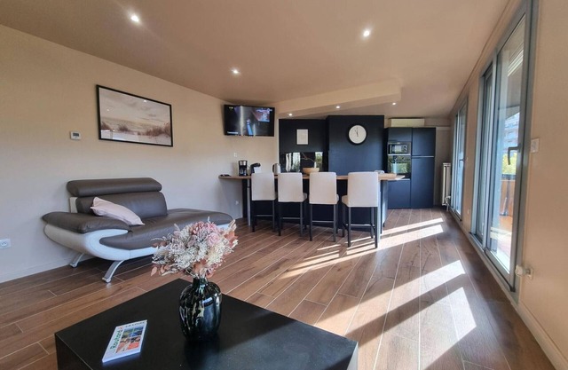 Bright 3-room apartment with balcony and parking in Saint-Chamond