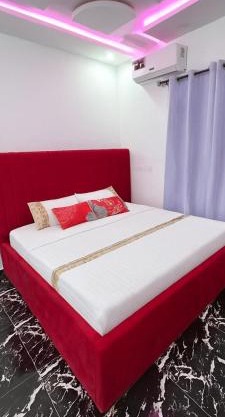 Bright and modern 1-bedroom apartment in Lomé