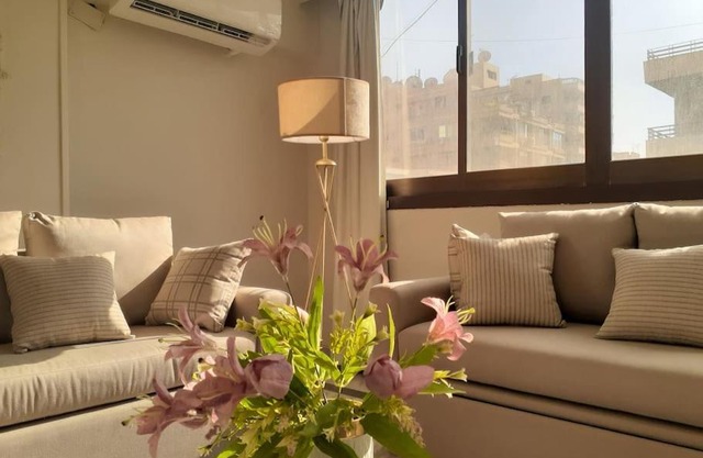 Bright and spacious 2bdr apt للعائلات Nasr city heart