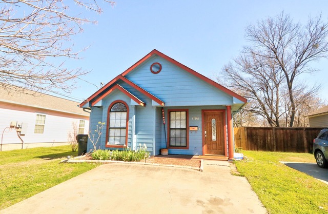 Bright & Cozy Retreat in the Heart of Plano Private Stay