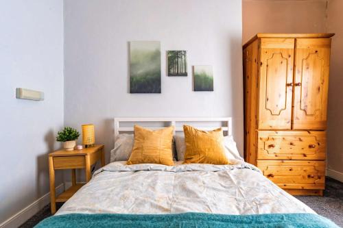 Bright Ensuite on Lower Baggot