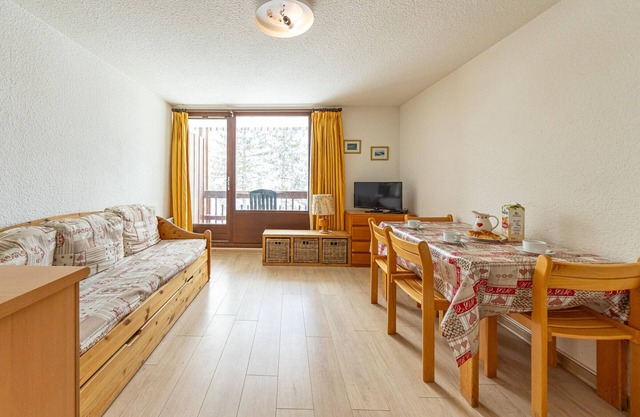 Bright studio near slopes, south balcony, 4 pers