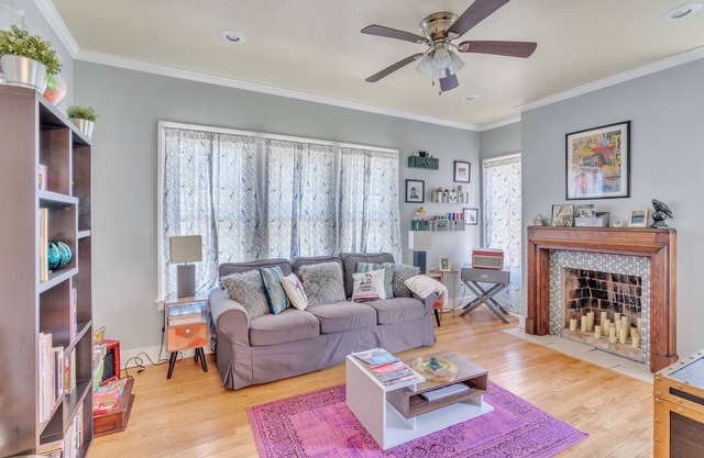 Bright & Fun 3BR Cozy Nook by RedAwning