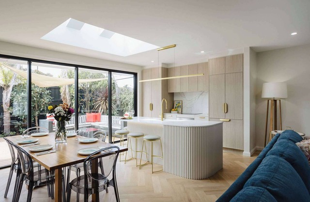 Brighton Coastal Hideaway with Free Parking