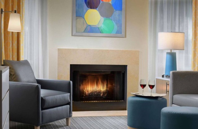 Bring the Whole Family! 3 Pet-Friendly Suites, Close to Baybrook Mall, Pool!