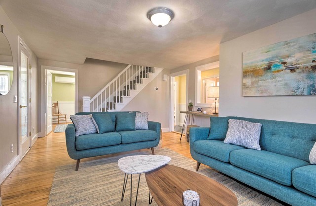 Bristol Home w/Pool ~ 3 Mi to Dtwn & Beach!